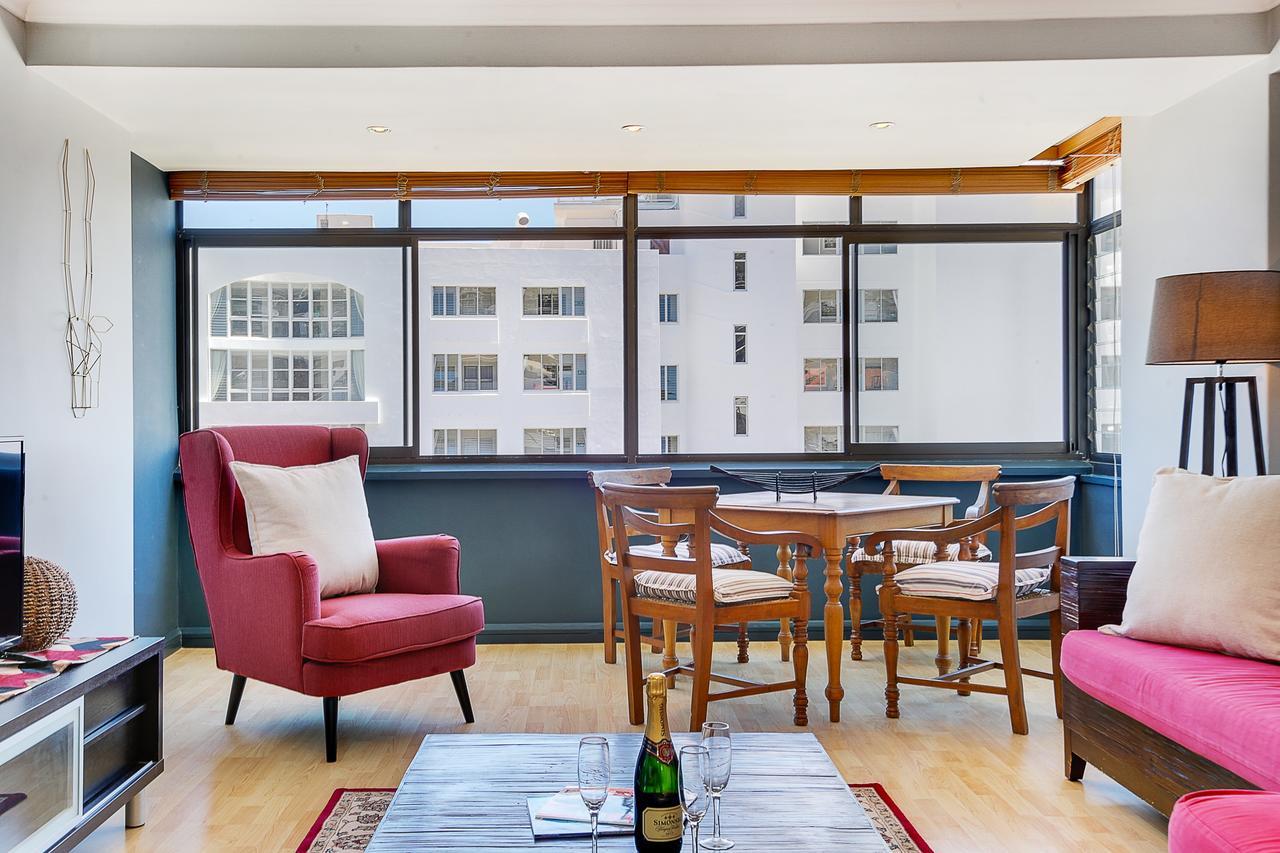 Backup-Powered Bantry Bay View 2 Bed Apartment เคปทาวน์ ภายนอก รูปภาพ