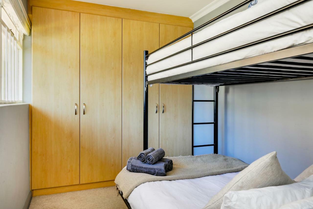 Backup-Powered Bantry Bay View 2 Bed Apartment เคปทาวน์ ภายนอก รูปภาพ